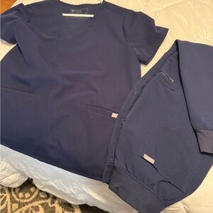 Figs navy blue Scrub Top and matching jogger m/p